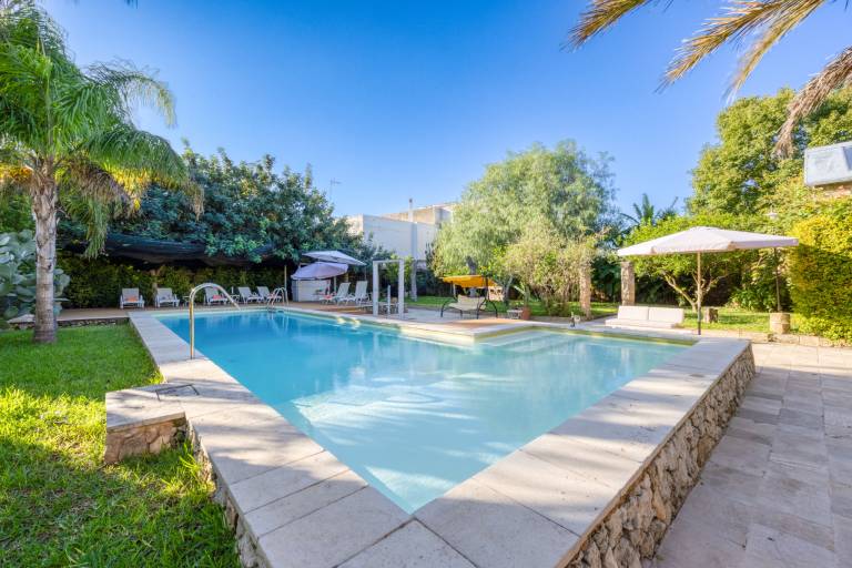 Historic house with pool and Mediterranean park (A) — photo 3