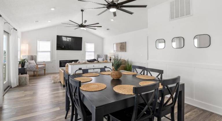 Ample vacation home with pool | Close to the beach | Pets are welcome — photo 4