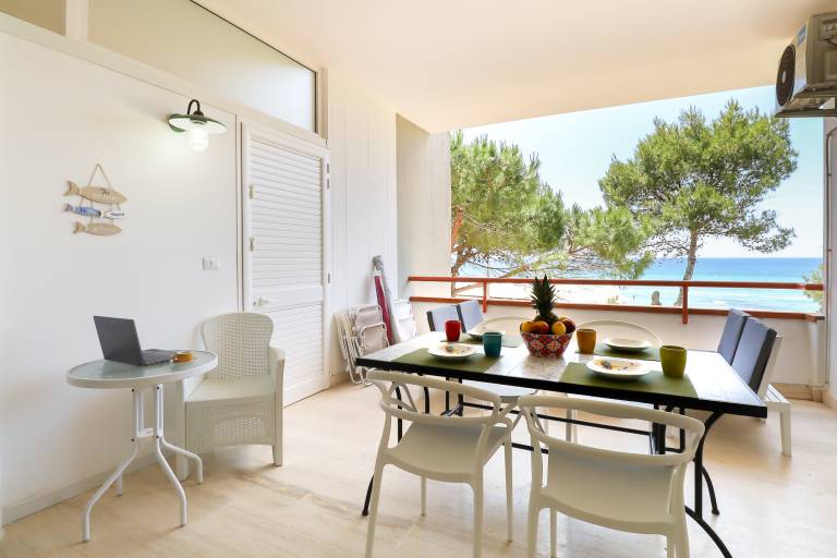 Family-oriented holiday apartment with patio | Sea view | Beach nearby | Dogs allowed — photo 2