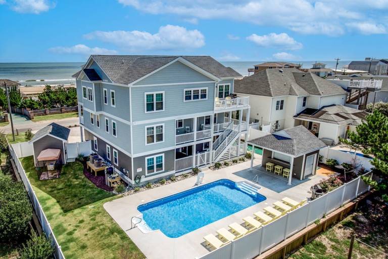 Ruff Life 320 ft from the beach Dog Friendly, Private Pool, Hot Tub — photo 2