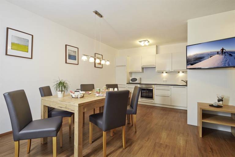 Apartment with sauna & terrace in Soelden