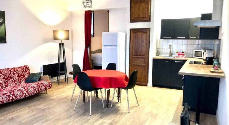 Rental apartment with 2 rooms for 5 persons — photo 2