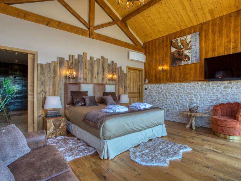 House with sauna, private pool & patio | Nature view — photo 2