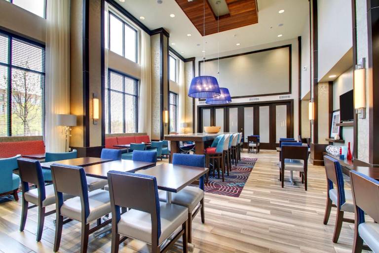 Hampton Inn & Suites Greenville Airport — photo 2