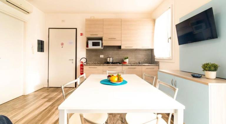 Holiday apartment with pool & patio — photo 4