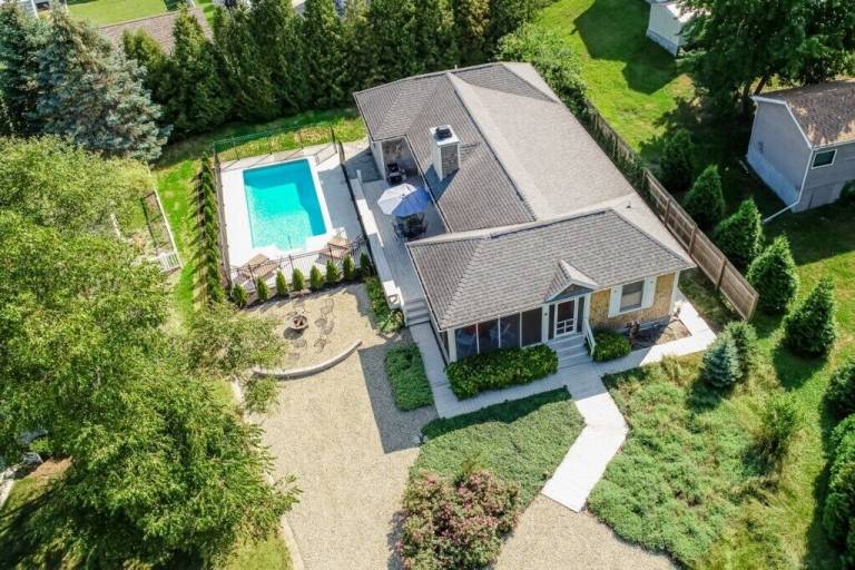 Cabin  Grand Beach