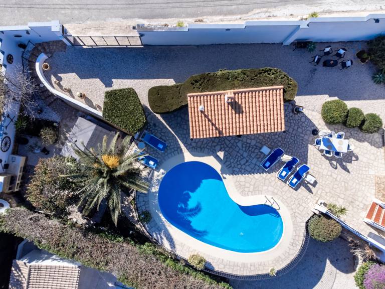 Fully equipped lovely villa with barbecue, private pool & yard | Pets are welcome — photo 4