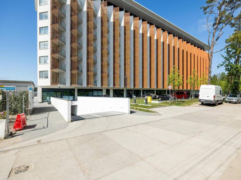 Beachfront apartment, indoor pool, sauna in Rewal