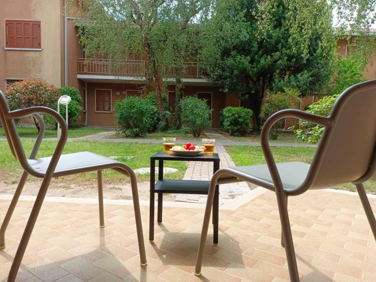 Rental apartment with pool & patio | Nature view — photo 3