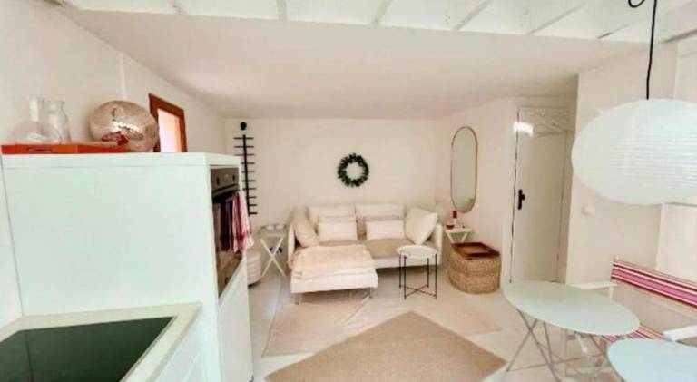 House with 1 room for 2 persons in Narbonne