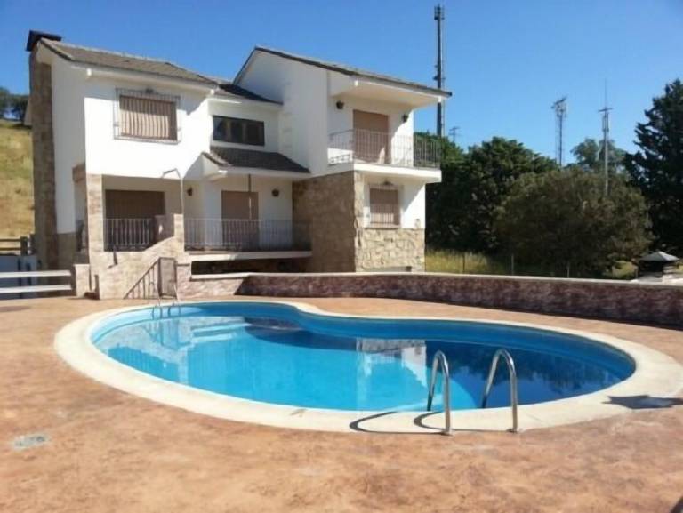 Casa  Navaluenga