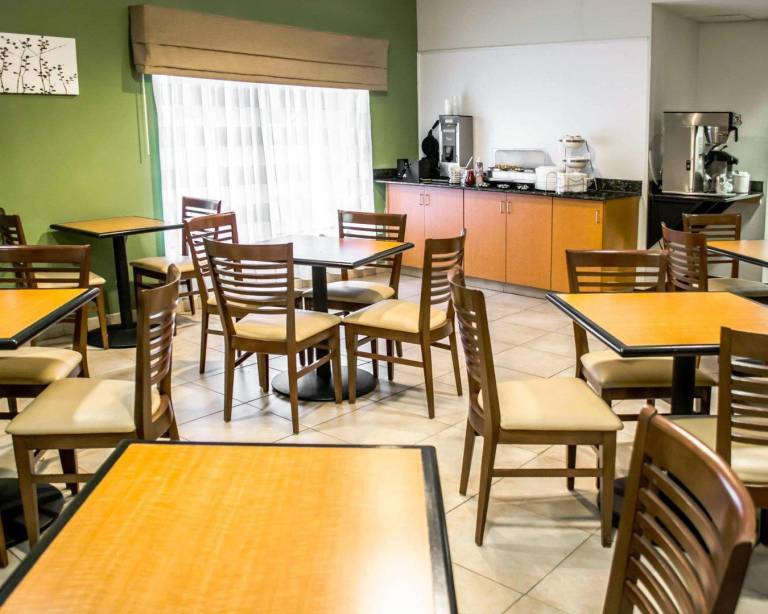 Sleep Inn & Suites Stony Creek - Petersburg South — photo 3
