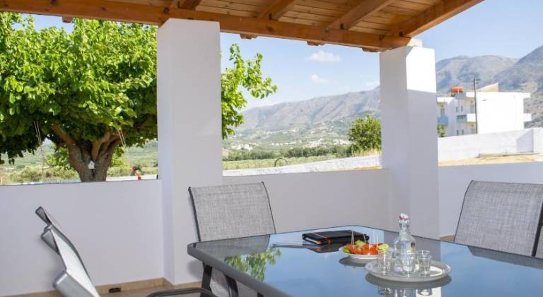 House with 2 rooms for 5 persons — photo 3