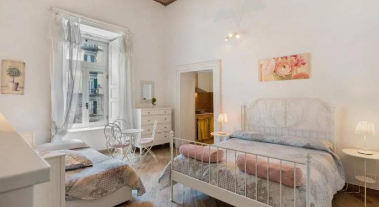 Serviced apartment | Near Naples Cathedral | Pets are welcome in Casoria