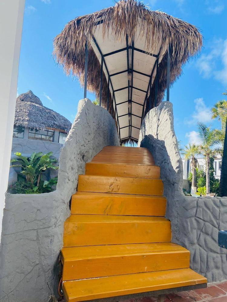 Hotel Enjoy in Playas de Rosarito