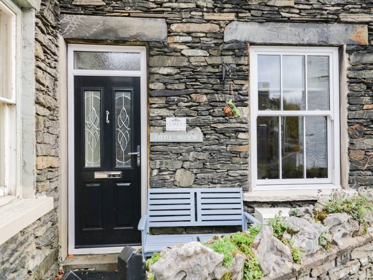 Family-friendly cottage with yard | Pets are welcome — photo 2