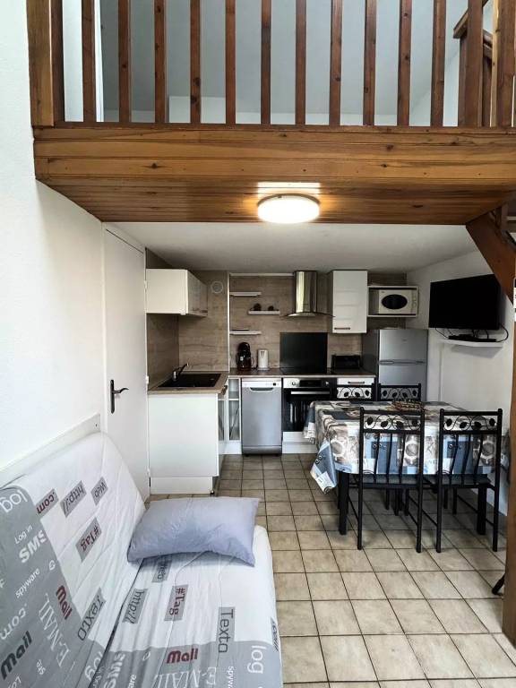 Fully equipped pleasant holiday apartment with garden & barbeque | Beach nearby | Dogs allowed — photo 3