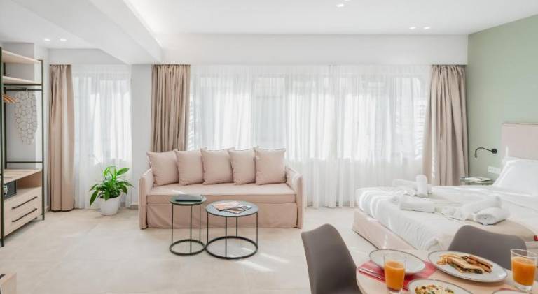 ELA FIVE RESIDENCES — photo 2