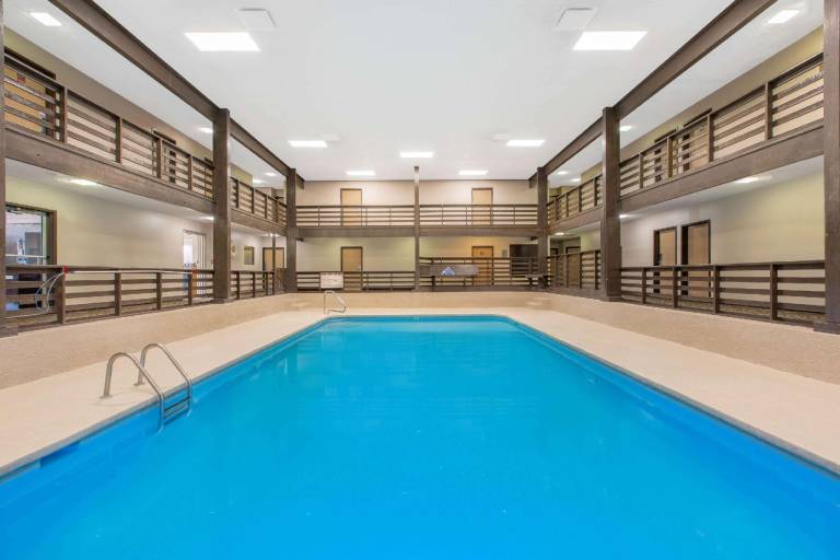 SureStay Plus by Best Western Grand Island — photo 2