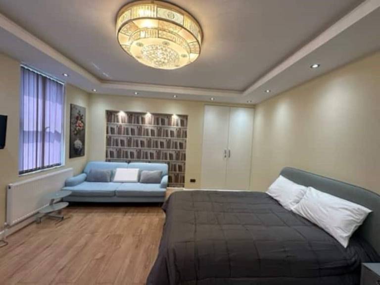 Apartment Reigate