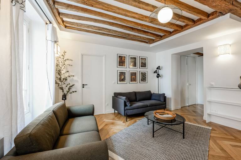 Rental apartment with yard | Suitable for remote work in Montrouge