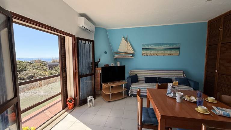 Holiday apartment with terrace in Stintino