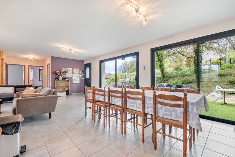 Holiday Home "Gite Chez Léontine" with Private Terrace, Wi-Fi, and Air Conditioning — photo 3