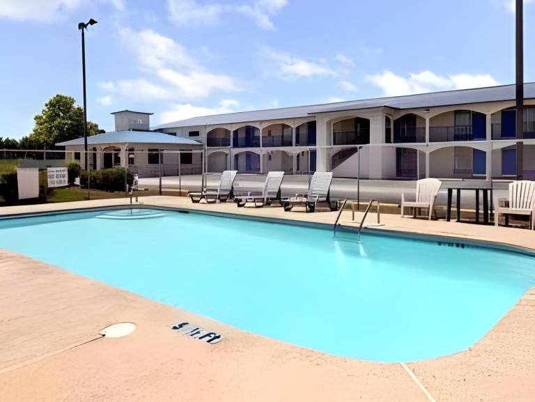 Super 8 By Wyndham Walterboro — photo 4