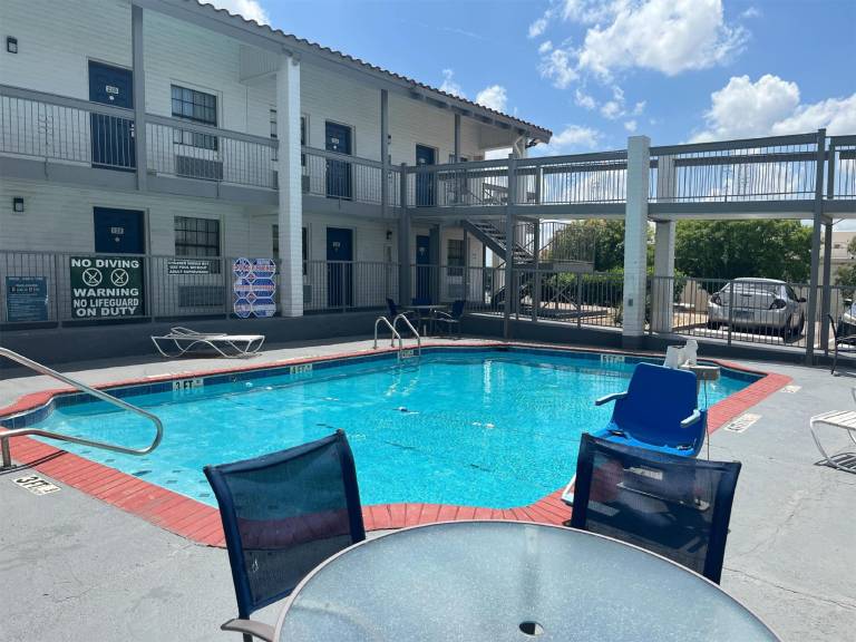 Studio 6 Studio 6 Suites Euless, TX – DFW West — photo 5
