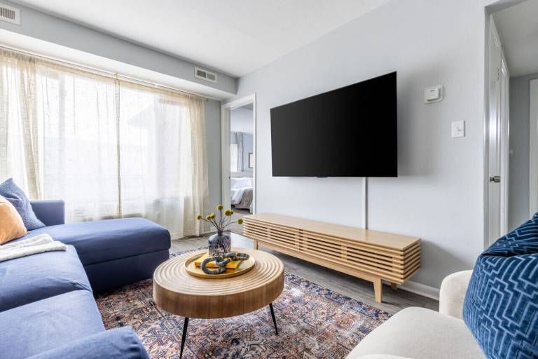 Apartment  Independence