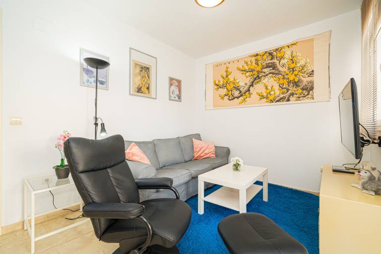 Fully equipped charming holiday apartment with hot tub, heated pool & terrace | Garden view | Beach nearby | Pets are welcome — photo 3
