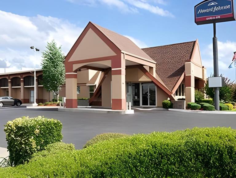 Howard Johnson by Wyndham Oklahoma City in Oklahoma City, OK