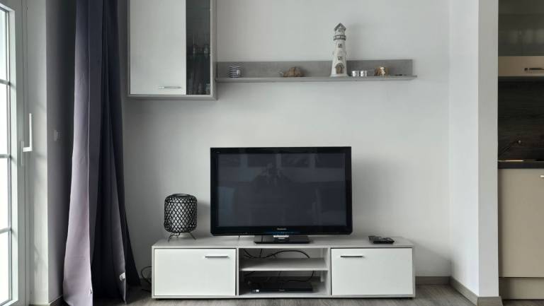 Komfortable Ferienwohnung Stumpens mit Garten, Terrasse und moderner Ausstattung — photo 5