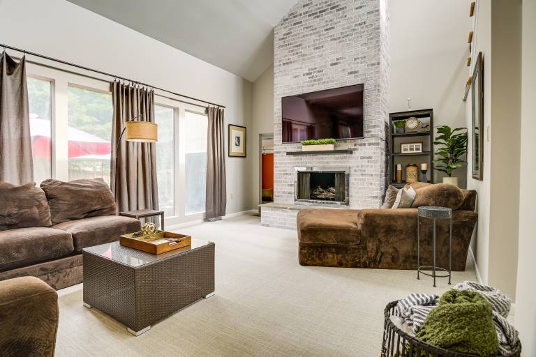 3 Mi to Downtown: Inviting Lancaster Home! — photo 3