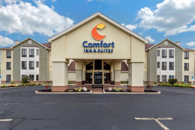 Comfort Inn & Suites Warsaw near US-30 in Warsaw, IN
