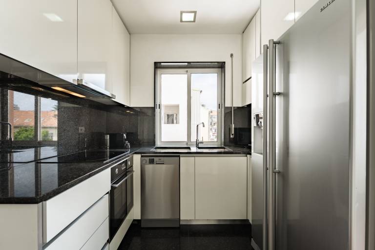Fully equipped holiday apartment | Near Porto Cathedral | Suitable for remote work | Dogs allowed — photo 3