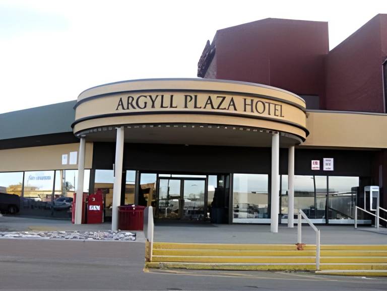 Argyll Plaza Hotel in Edmonton, AB