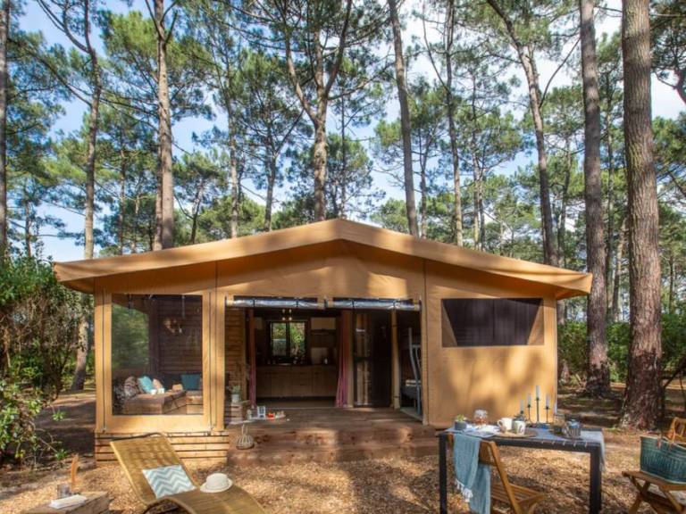 Cabin with patio — photo 4