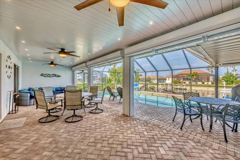 Child-friendly vacation home with private pool & BBQ | Water view | Good for workation | Pet-friendly — photo 4