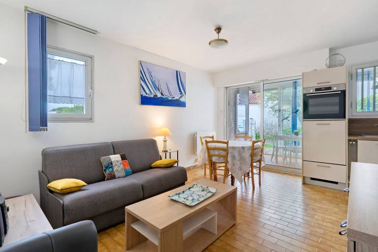 Beautiful Apartment 'Le Vent Du Large' 80 m from the Sea, Enclosed Garden, Private Terrace, Wi-Fi, Private Parking — photo 3