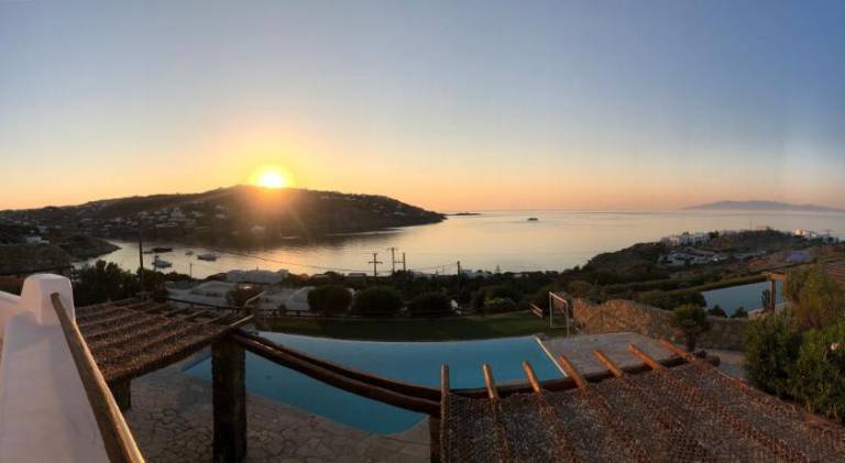 Fully equipped pleasant villa with private pool, yard & grill | Suitable for remote work | Dogs allowed — photo 4