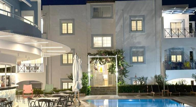 Serviced apartment with garden, pool & patio | Next to the beach | Pets allowed — photo 3