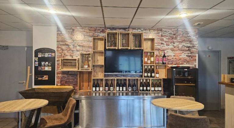 Hotel restaurant la plage in Castres