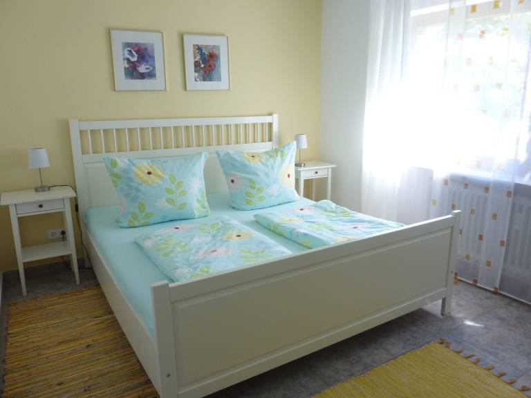Rental apartment with barbeque, yard & patio | Garden view — photo 2