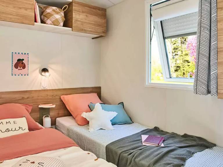 Mobile home with patio | Dogs allowed — photo 5