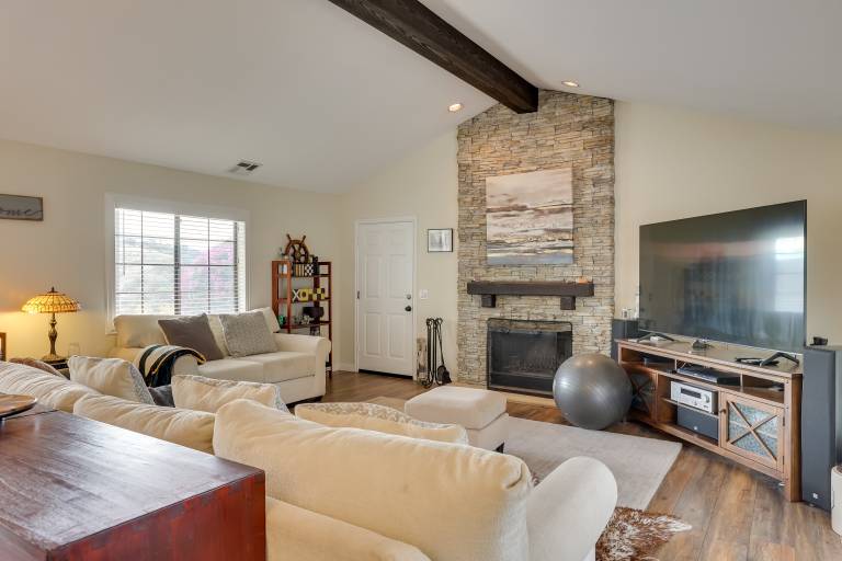 Pet-Friendly Temecula Home in Wine Country! — photo 2