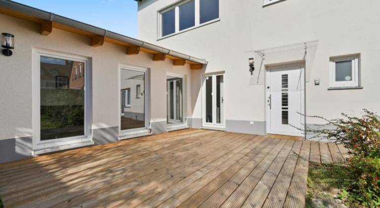 Rental apartment with patio & yard | Pets are welcome — photo 2