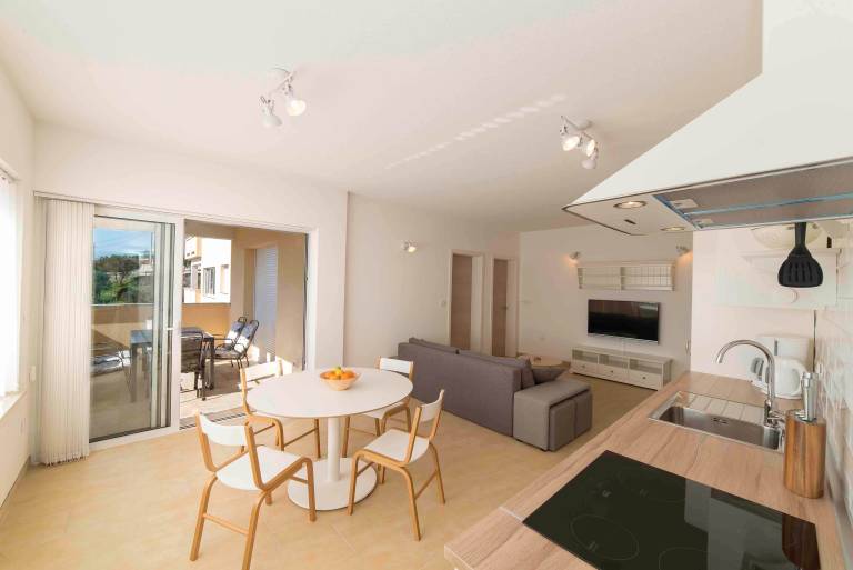 Two bedroom apartment with balcony and sea view Kampor, Rab (A-20925-b) — photo 5