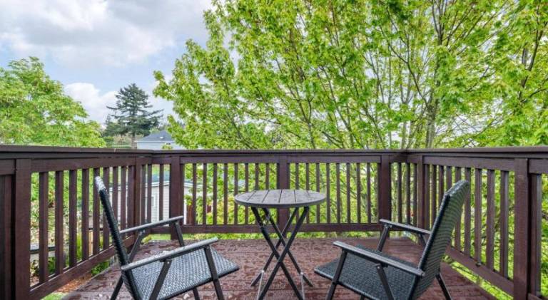 Vacation home with hot tub — photo 4