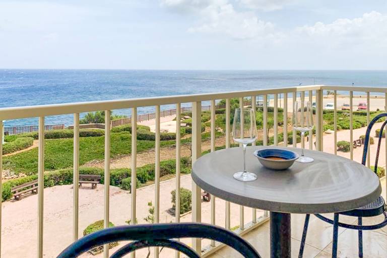 Seafront apartment in Gozo Marsalforn